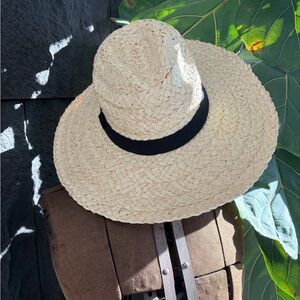 Stylish Straw Sun Hat with Black Band